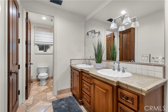 114 N Ardmore Avenue, Manhattan Beach CA: https://media.crmls.org/medias/4fd543ea-0540-402c-97fd-18b0ac9825b4.jpg