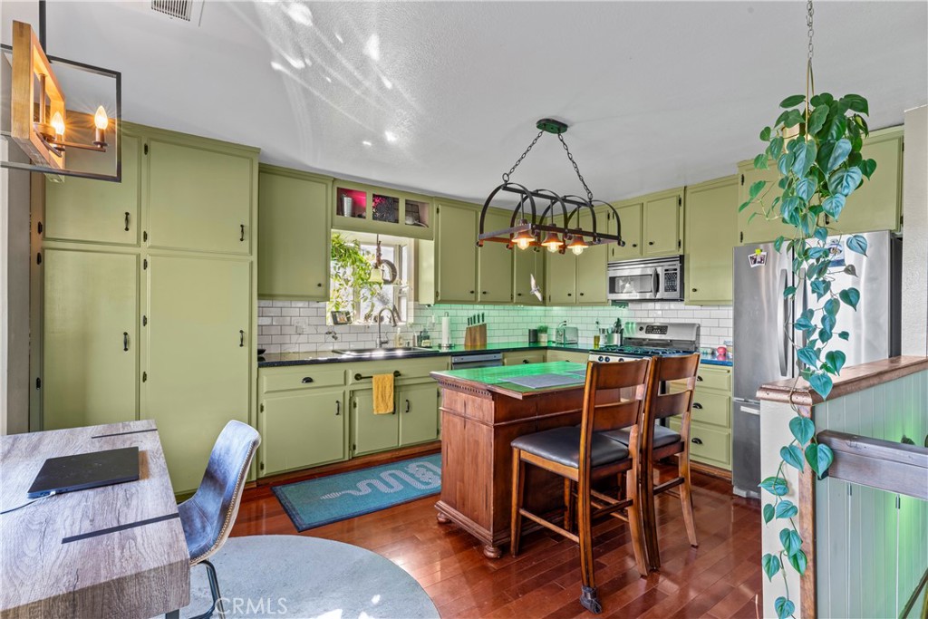 MLS #IV25270044 image #10