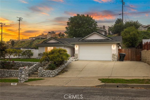 Front Image Thumbnail for CRDW25277528