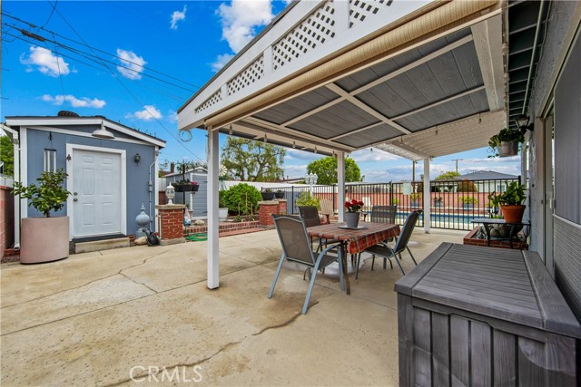 6051 Camphor Avenue, Westminster CA: https://media.crmls.org/medias/4fd6378c-13ee-40d5-82b1-f3370b8cb9da.jpg