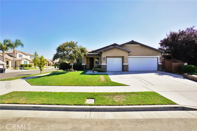 Detail Gallery Image 1 of 57 For 3000 Sunnyside Ct, Visalia,  CA 93292 - 3 Beds | 2 Baths