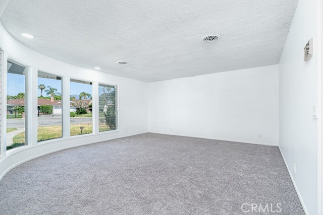 Detail Gallery Image 6 of 44 For 133 Park Vista, Hemet,  CA 92544 - 4 Beds | 2/1 Baths