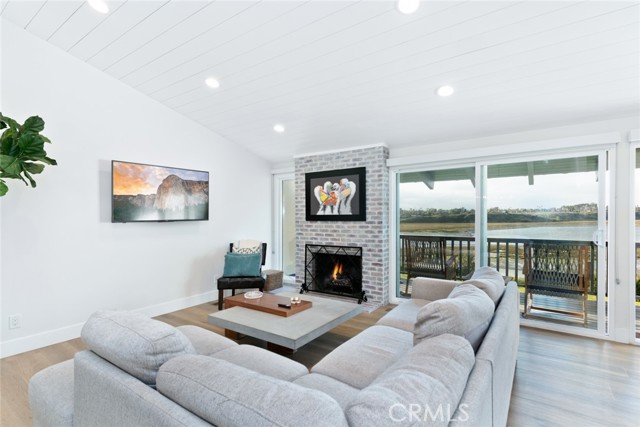 303 Esperanza, Newport Beach, CA, 92660 303 Esperanza, Newport Beach, CA, 92660