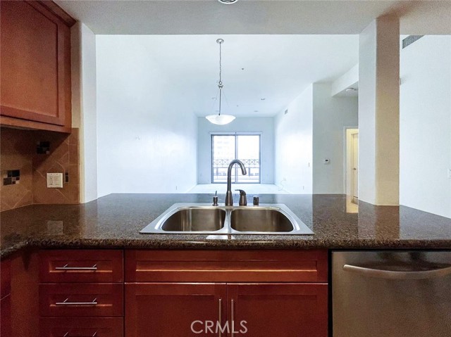931 E Walnut Street, Pasadena CA: https://media.crmls.org/medias/4fd7a9ce-e750-42e0-871f-afedda9fd920.jpg