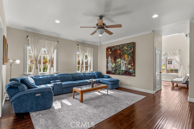 Detail Gallery Image 3 of 38 For 2500 Anabas Ave, San Pedro,  CA 90732 - 5 Beds | 5 Baths