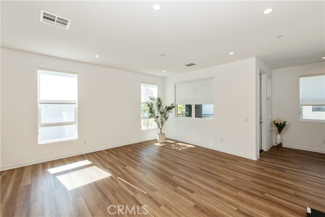 Detail Gallery Image 17 of 27 For 2236 Synergy, Irvine,  CA 92614 - 4 Beds | 3/1 Baths