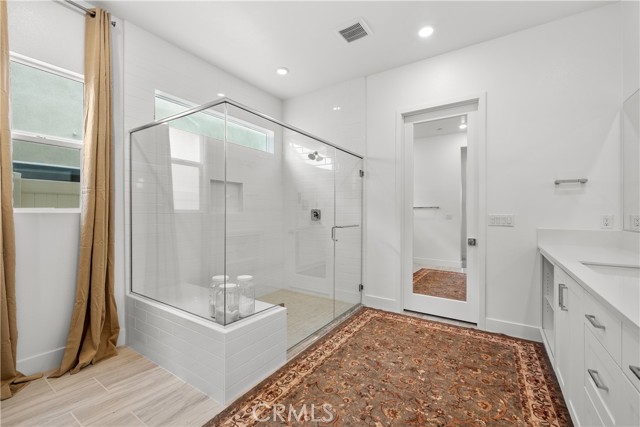 Detail Gallery Image 22 of 53 For 24513 via Sendero, Valencia,  CA 91354 - 3 Beds | 3/1 Baths