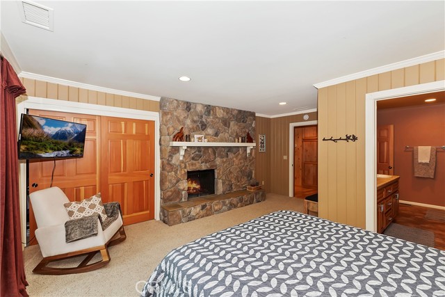 Detail Gallery Image 20 of 60 For 27276 Grizzly Ln, Lake Arrowhead,  CA 92352 - 4 Beds | 2 Baths