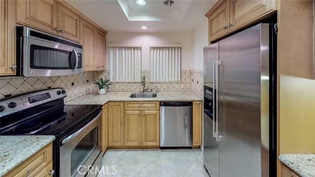 2237 Via Puerta #B, Laguna Woods, CA 92637