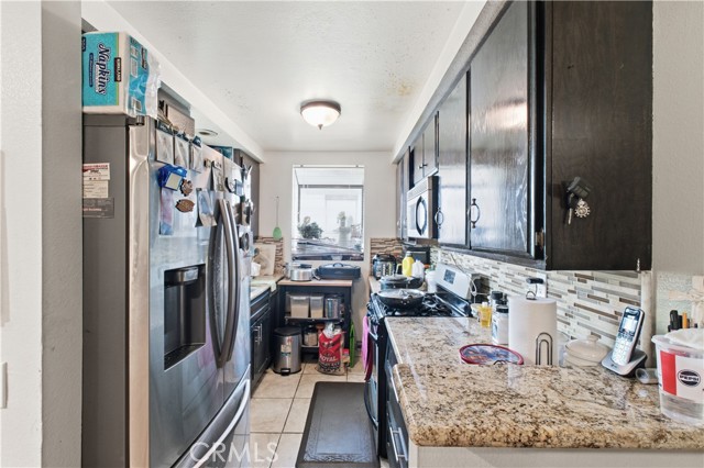 Detail Gallery Image 7 of 23 For 20821 E Calora St #E6,  Covina,  CA 91724 - 2 Beds | 2/1 Baths