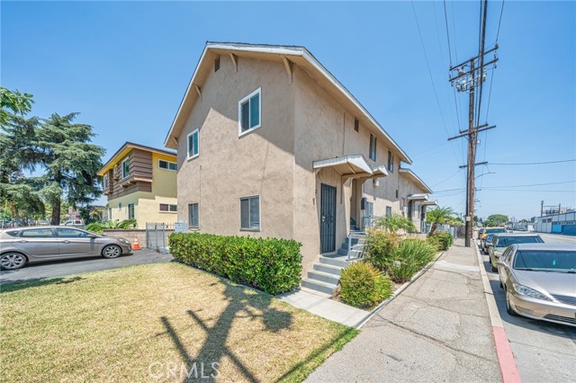 252 S 7th Street, Montebello CA: https://media.crmls.org/medias/4fda34b8-7a58-478a-92bf-472ef141a752.jpg