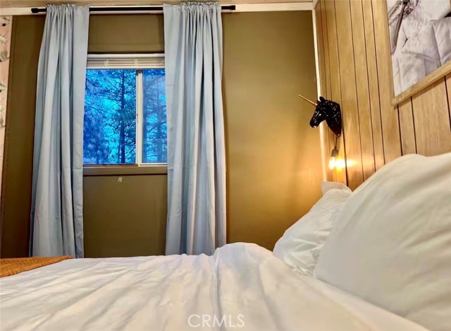 Detail Gallery Image 13 of 19 For 33064 Arrowbear, Running Springs,  CA 92382 - 1 Beds | 1 Baths