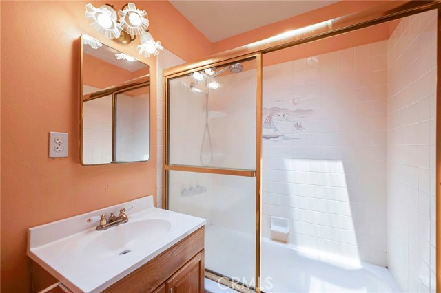 19342 Salmon Lane, Huntington Beach CA: https://media.crmls.org/medias/4fdacae4-aa58-48f2-9f5e-cd46afef6b1c.jpg