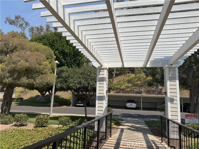 3300 Via Carrizo, Laguna Woods CA: https://media.crmls.org/medias/4fdbd15c-2d67-4aa8-91c9-75ee866ee81a.jpg