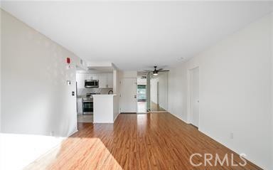 Detail Gallery Image 7 of 17 For 22100 Burbank Bld 233d,  Woodland Hills,  CA 91367 - 2 Beds | 2 Baths