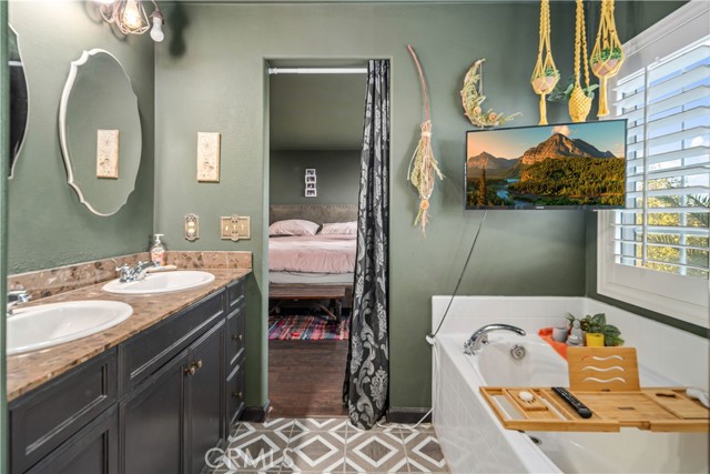 43246 Palm Lane, Lancaster CA: https://media.crmls.org/medias/4fdcbca7-3de9-4394-9ae0-aa141be7acfa.jpg