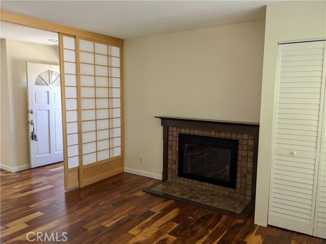 Detail Gallery Image 4 of 17 For 38 Exeter #7,  Irvine,  CA 92612 - 2 Beds | 1 Baths