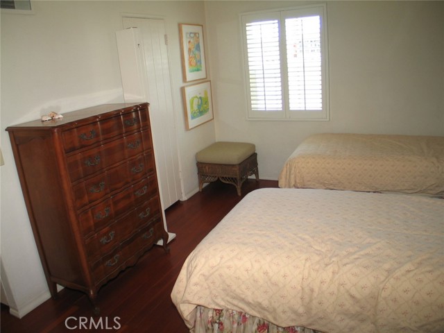 1610 Park Avenue, Newport Beach CA: https://media.crmls.org/medias/4fdd1d21-101b-49df-b9e8-6a60543580b7.jpg
