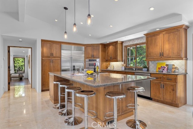 Detail Gallery Image 14 of 52 For 364 via Almar, Palos Verdes Estates,  CA 90274 - 5 Beds | 3/1 Baths
