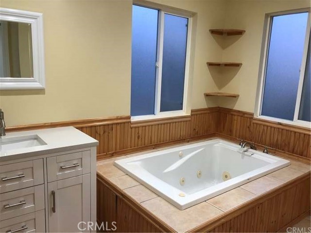 Detail Gallery Image 14 of 15 For 10449 Pioneer Bld, Santa Fe Springs,  CA 90670 - 4 Beds | 2 Baths