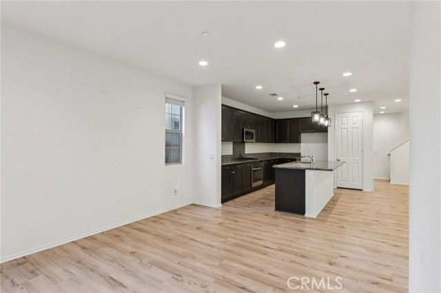 Detail Gallery Image 13 of 51 For 5313 Teramo, Fontana,  CA 92336 - 3 Beds | 2/1 Baths