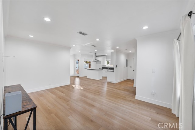 6653 Belmar Avenue, Reseda CA: https://media.crmls.org/medias/4fdedcfd-2f46-4aed-b1f4-b6349c122937.jpg
