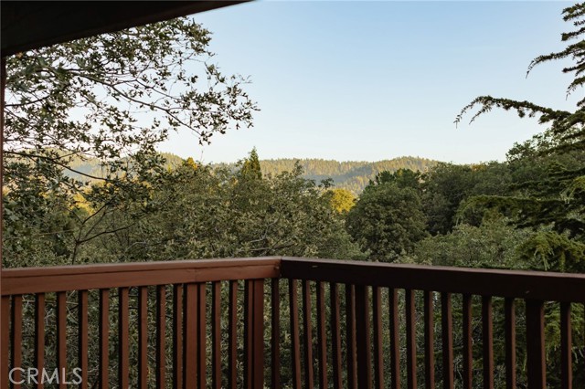 Detail Gallery Image 18 of 29 For 28000 West Shore Dr, Lake Arrowhead,  CA 92352 - 4 Beds | 3/1 Baths