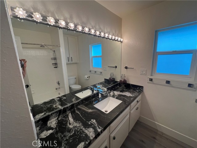 Detail Gallery Image 14 of 27 For 205 Sapphire Ave, Newport Beach,  CA 92662 - 3 Beds | 2 Baths