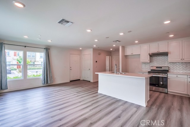 Detail Gallery Image 6 of 33 For 7155 Citrus Ave #376,  Fontana,  CA 92336 - 3 Beds | 2/1 Baths