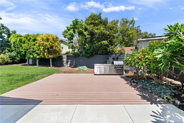 201 W Harvey Avenue, Santa Ana CA: https://media.crmls.org/medias/4fe1c6b2-78eb-40d5-9b7e-342d6fc131a0.jpg