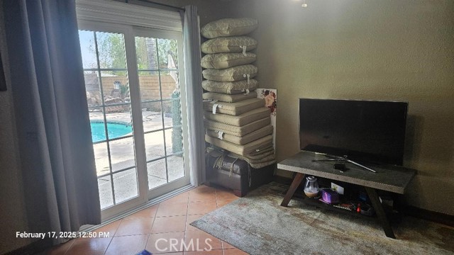 1319 W 25th Street, Upland CA: https://media.crmls.org/medias/4fe23bef-84f7-42e6-9e8e-24fa6da0b76c.jpg