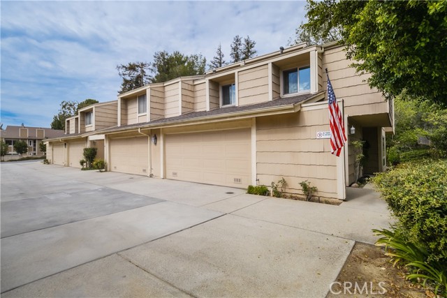 Detail Gallery Image 1 of 1 For 18131 Andrea Cir #1,  Northridge,  CA 91325 - 3 Beds | 2/1 Baths