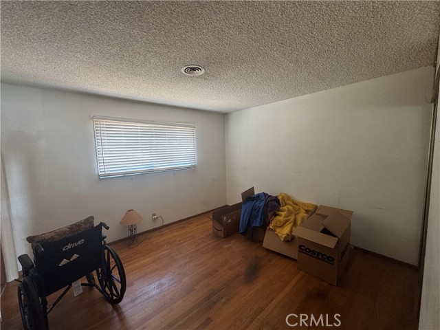 8841 Universe Avenue, Westminster CA: https://media.crmls.org/medias/4fe26606-69fc-405c-a4cb-90bc0ed04f5f.jpg