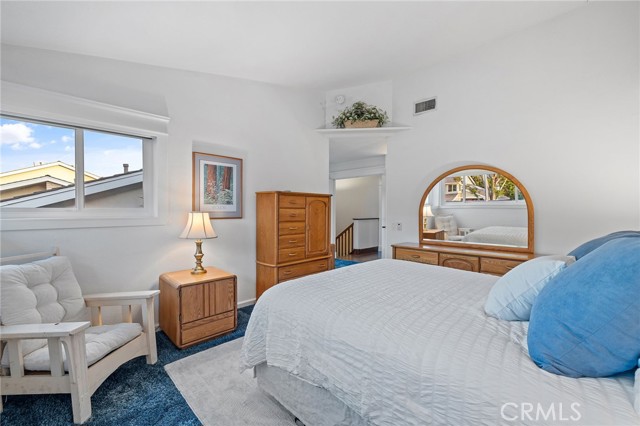 56 Ashbrook, Irvine CA: https://media.crmls.org/medias/4fe26c71-3e49-4589-9a35-f9fb23cc197c.jpg