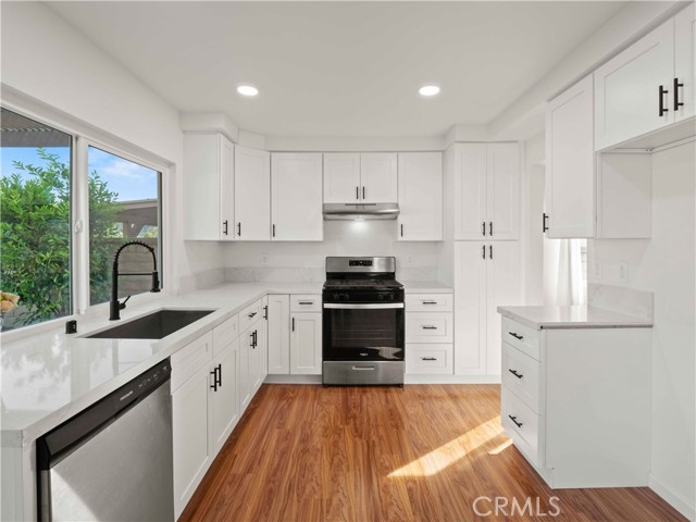 27572 Caraway Lane, Saugus CA: https://media.crmls.org/medias/4fe279b7-579a-4760-8d47-281ad6bc39dc.jpg