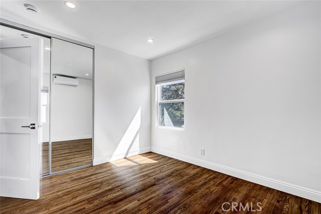 Detail Gallery Image 24 of 38 For 3010 Laurel Ave, Manhattan Beach,  CA 90266 - 4 Beds | 2 Baths
