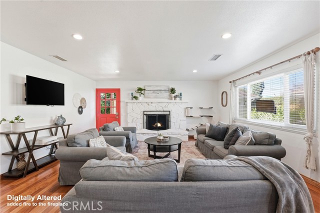 Image 7 of 34 For 713 Sycamore