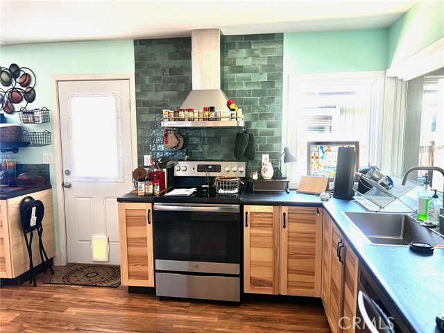 Detail Gallery Image 8 of 21 For 3324 Columbia Ave, Merced,  CA 95340 - 4 Beds | 2 Baths