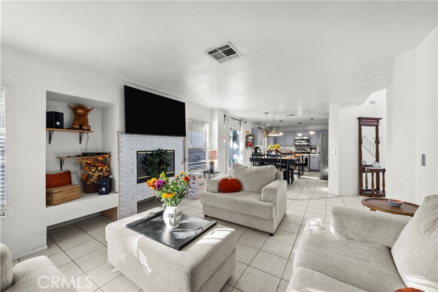 3009 Kaylyn, Lancaster CA: https://media.crmls.org/medias/4fe3d10d-8eeb-4049-856c-5a1f0cf8acc6.jpg