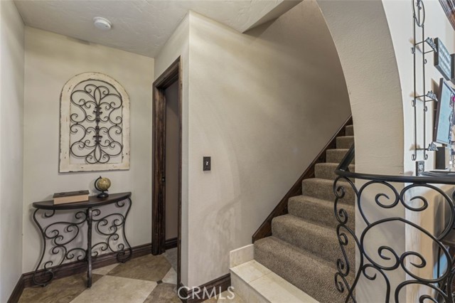 Detail Gallery Image 12 of 24 For 21887 Strawberry Ln, Canyon Lake,  CA 92587 - 4 Beds | 3/1 Baths