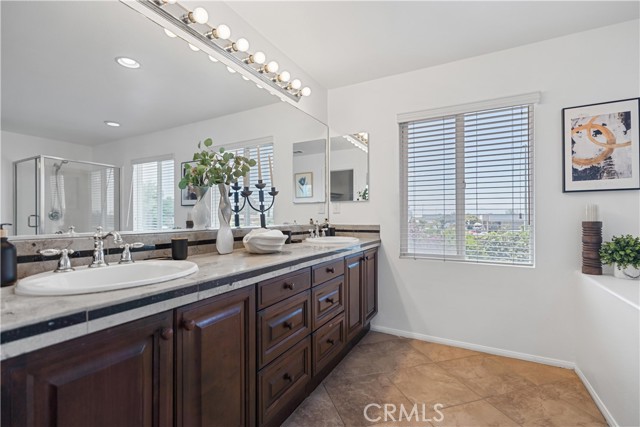 1512 E Nocta Privado, Ontario CA: https://media.crmls.org/medias/4fe4cdac-0533-4ab1-b1ae-4841310cba87.jpg