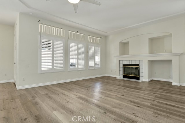 Detail Gallery Image 8 of 34 For 13261 via Del Lago, Victorville,  CA 92392 - 5 Beds | 3 Baths