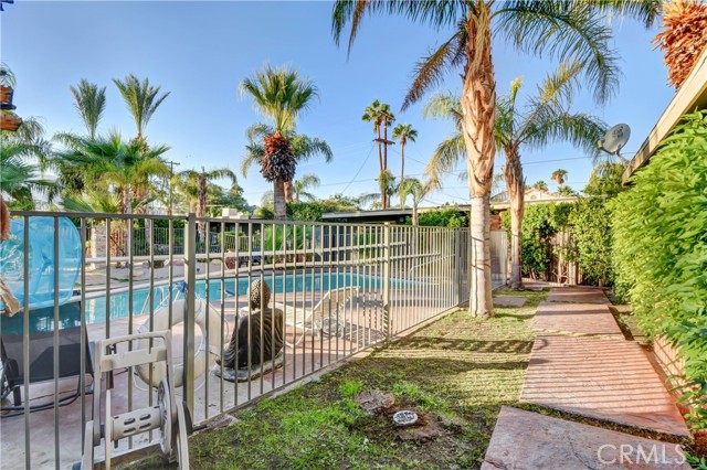 Image 14 of 20 For 912 Chuckwalla Road