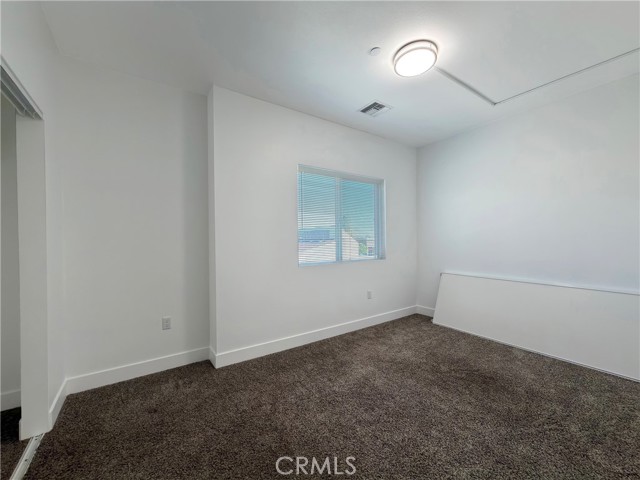 Detail Gallery Image 15 of 26 For 1489 Atlantic Ave, Long Beach,  CA 90813 - 5 Beds | 3/1 Baths