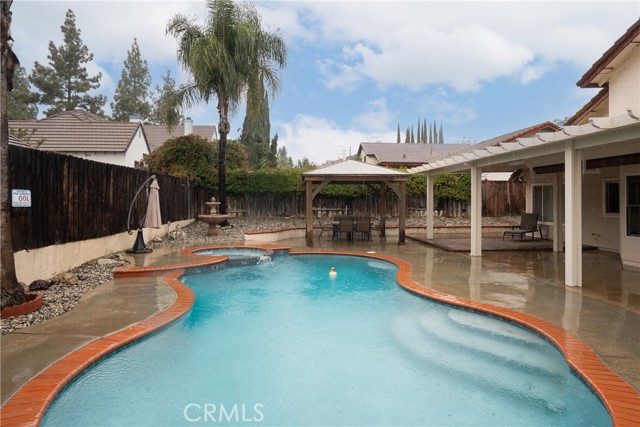 Detail Gallery Image 8 of 37 For 1567 Brentwood, Upland,  CA 91786 - 3 Beds | 2/1 Baths