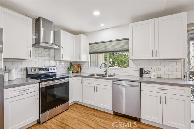 1124 S Citron, Anaheim CA: https://media.crmls.org/medias/4fe807aa-8d6c-4c57-aed1-35d26a4d22b4.jpg