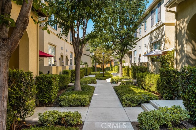 92 Chula Vista, Irvine CA: https://media.crmls.org/medias/4fe93c47-5f07-4aaa-bd3f-81ed38d000f4.jpg