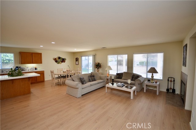 Detail Gallery Image 3 of 22 For 2725 S Buena Vista, Corona,  CA 92882 - 5 Beds | 3 Baths