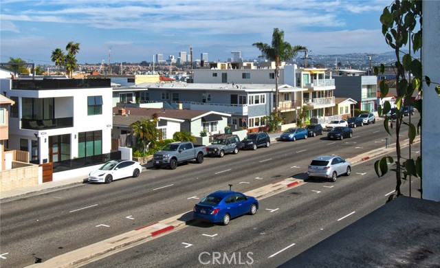 Detail Gallery Image 9 of 17 For 1045 W Balboa Blvd, Newport Beach,  CA 92661 - 3 Beds | 2/1 Baths
