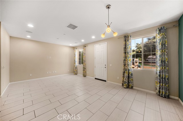 118 Stonebridge photo 8